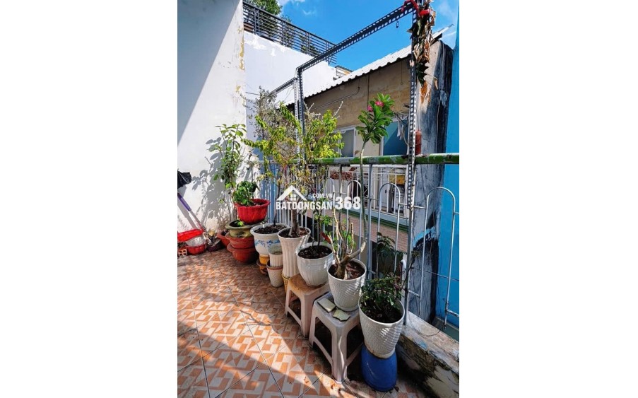 Bán nhà nhỏ 3 tầng tại Văn Thân, Quận 6, TP.HCM, 3ty8x